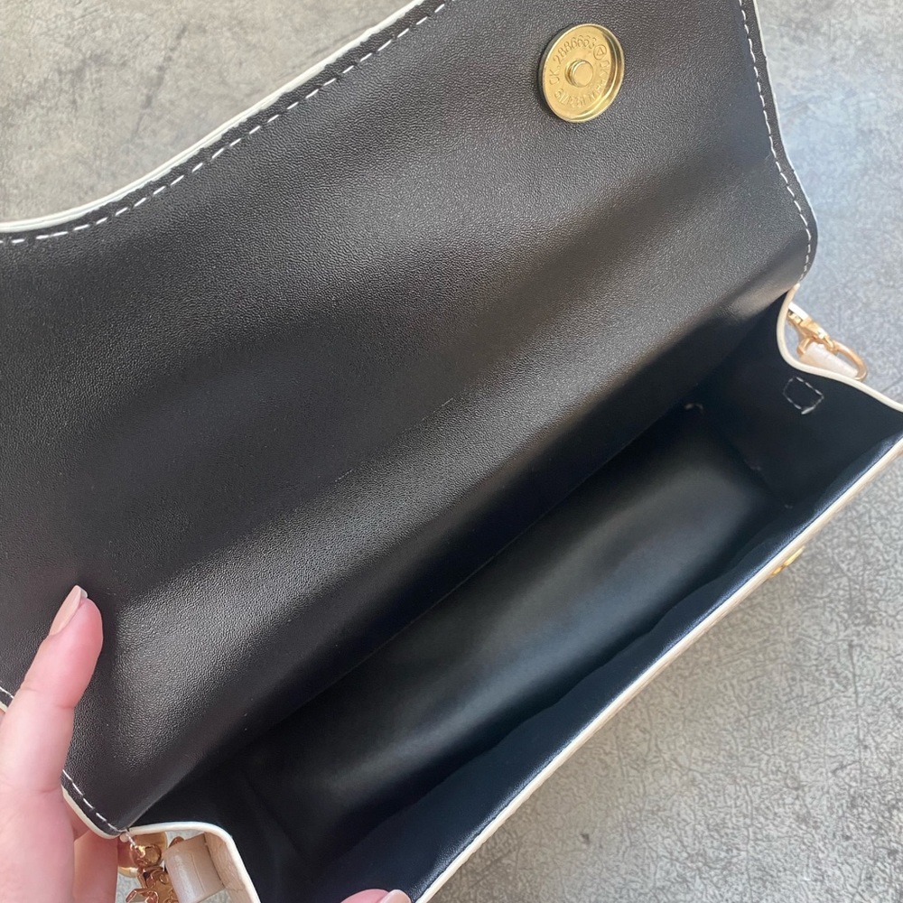 Ivory Faux Leather Bag - Picture 4 of 4